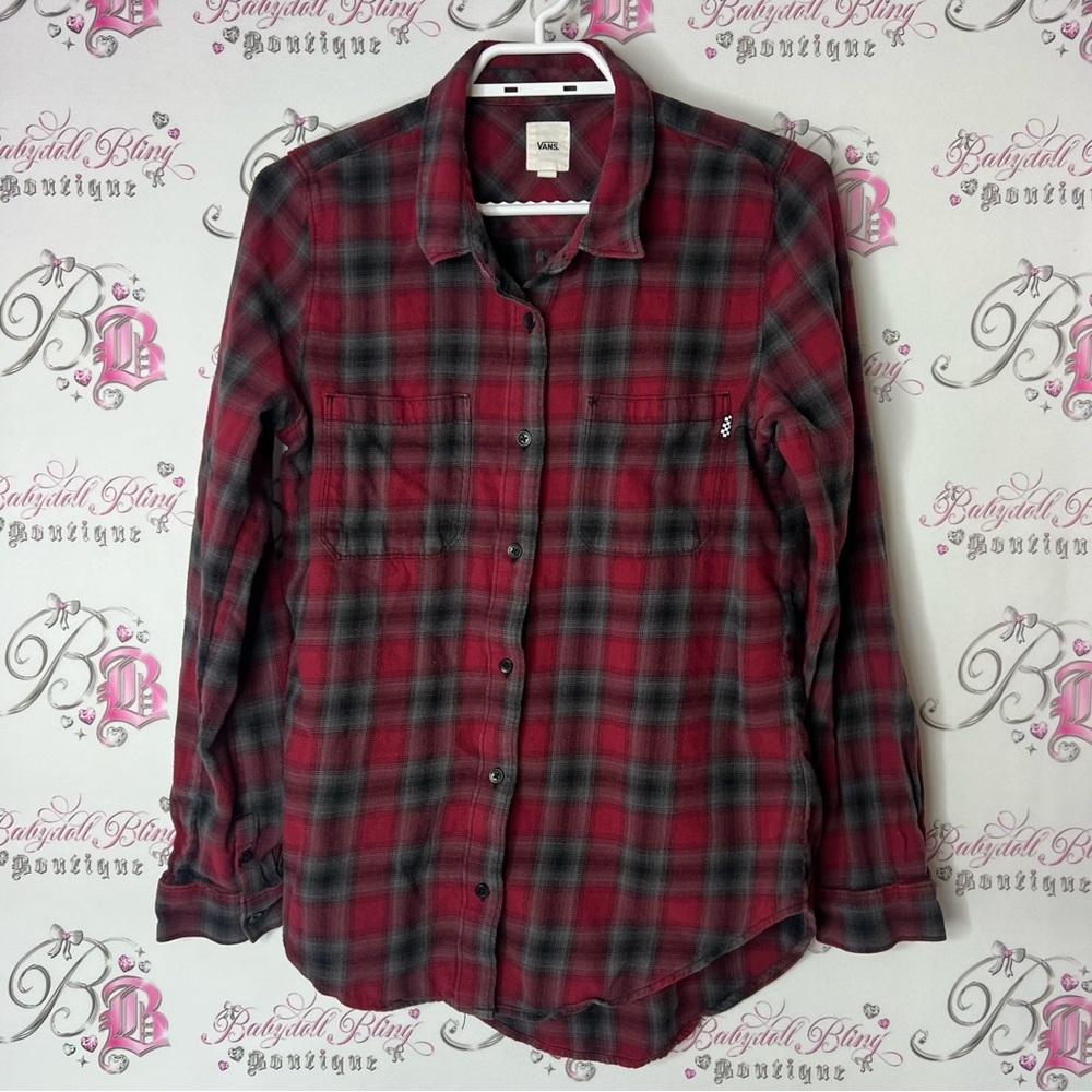 Vans button up  Red and Black grey Plaid Shirt cottage outdoor